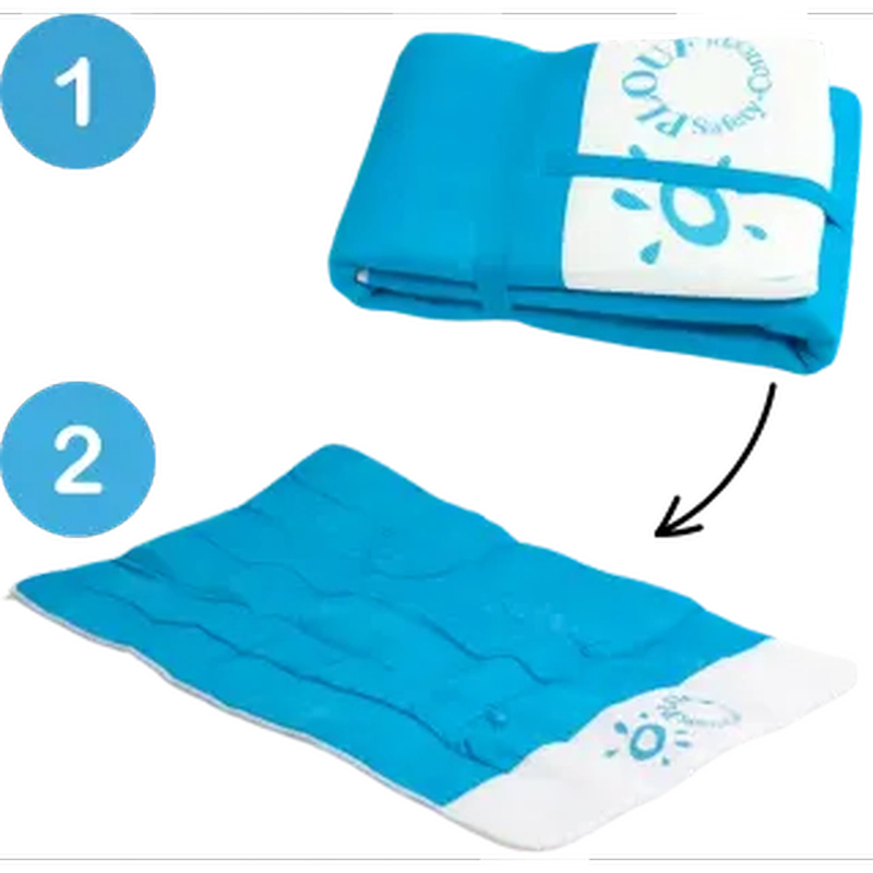 Matelas Plouf bleu en version plié et déplié