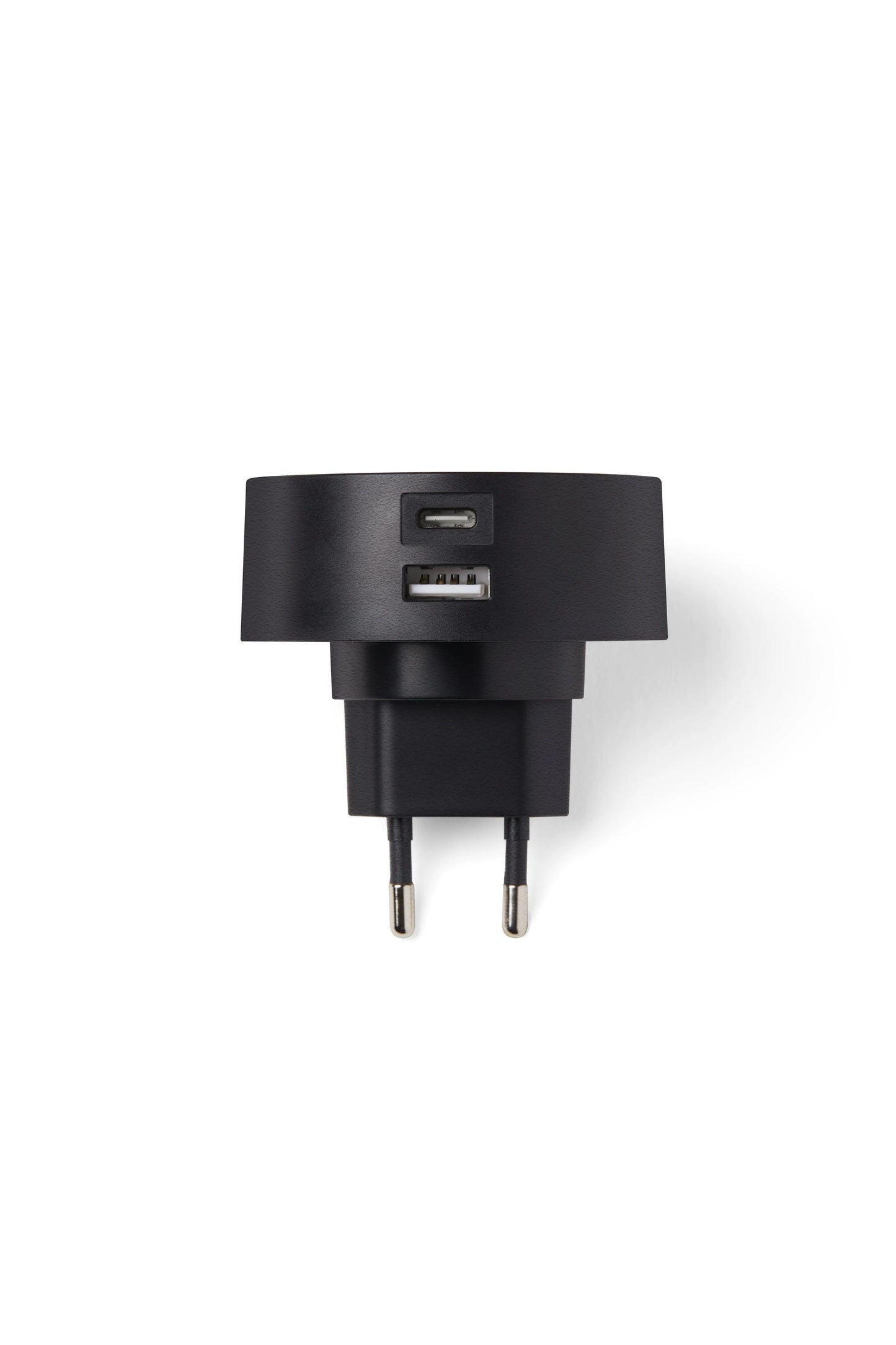 Chargeur secteur international couleur noire – en vue de profil avec les deux systèmes de connexions