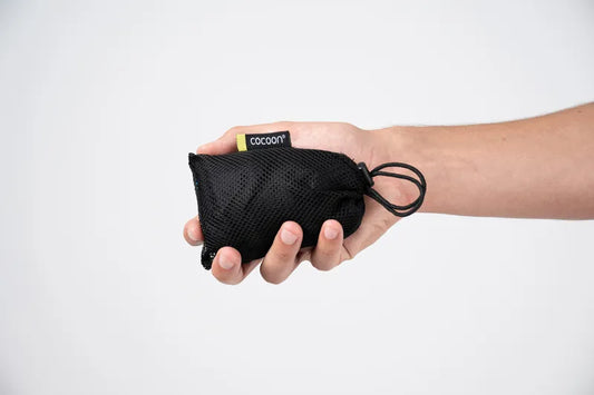 Set de 4 sacs de rangement en maille – vue du sac jaune replié