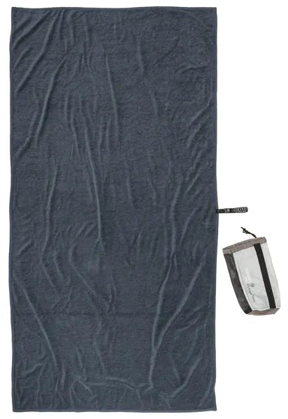 Serviette de voyage ultralégère Cocoon – vue dépliée de la couleur bleu marine taille L et XL