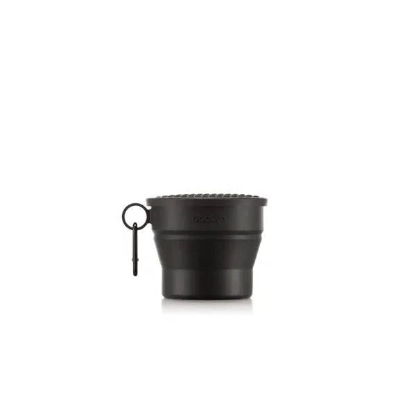 Tasse avec mousqueton vue de face
