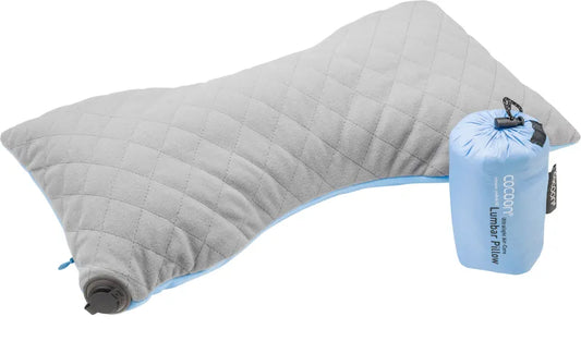 Oreiller de soutien lombaire de Cocoon - bleu - vue de dos avec le sac de rangement devant