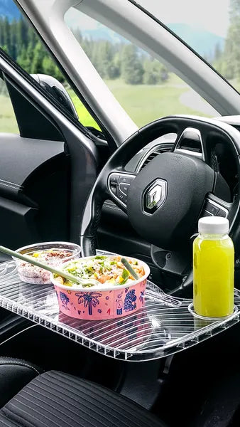 Platoto transparent - mise en situation dans une voiture en version repas