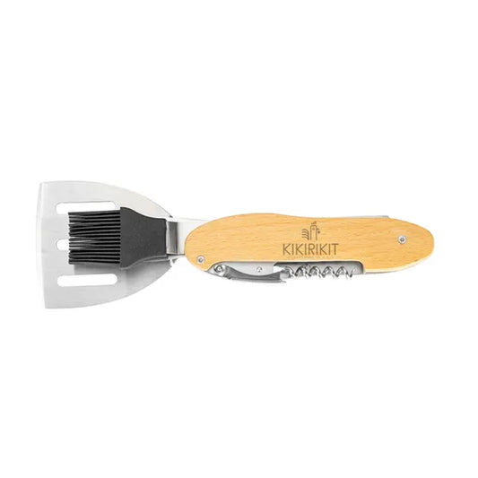 Kit d’accessoires pour barbecue 5 en 1 en vue fermée
Kit d'ustensiles de BBQ de Kikirikit en vue ouverte avec
1 spatule
1 fourchette
1 pinceau de cuisine
1 tire-bouchon
1 décapsuleur