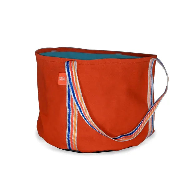 Seau waterproof couleur terrocatta de Roadtyping - vue de profil