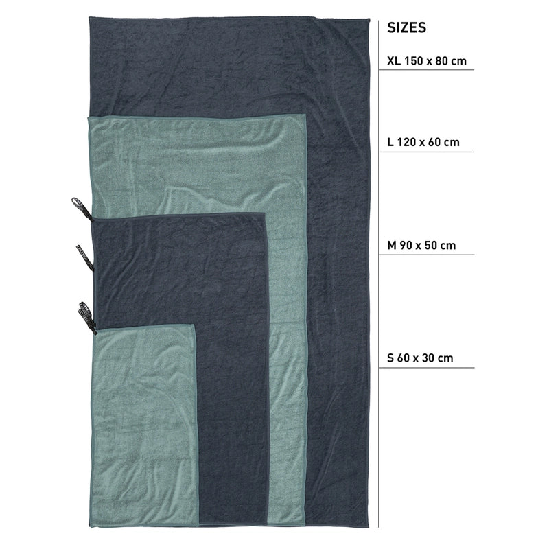 Serviette de voyage écologique Cocoon – vue dépliée des 2 coloris (bleu marine et vert d'eau) et des 4 tailles (S, M, L et XL).