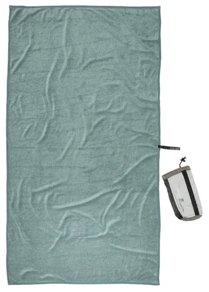 Serviette de voyage ultralégère Cocoon – vue dépliée de la couleur vert d'eau taille L et XL