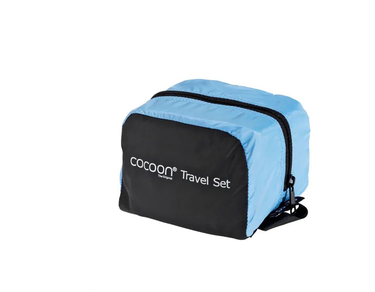Kit de voyage 3 pièces de Cocoon- bleu - vue de la pochette zippée de face